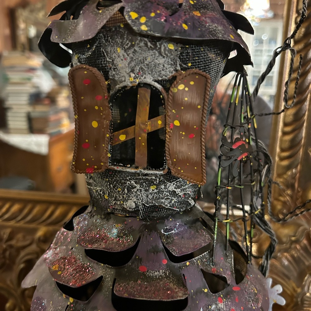 Vintage metal tall haunted house, Halloween decor - Picture 2 of 10